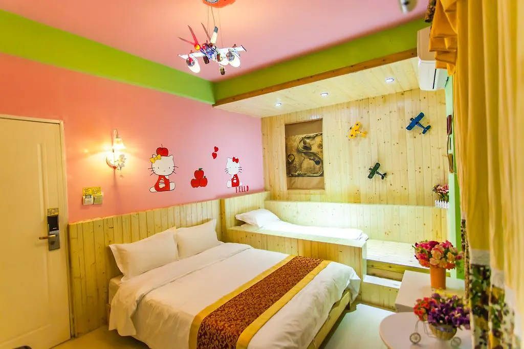 Sanya Skyline Inn 2*,