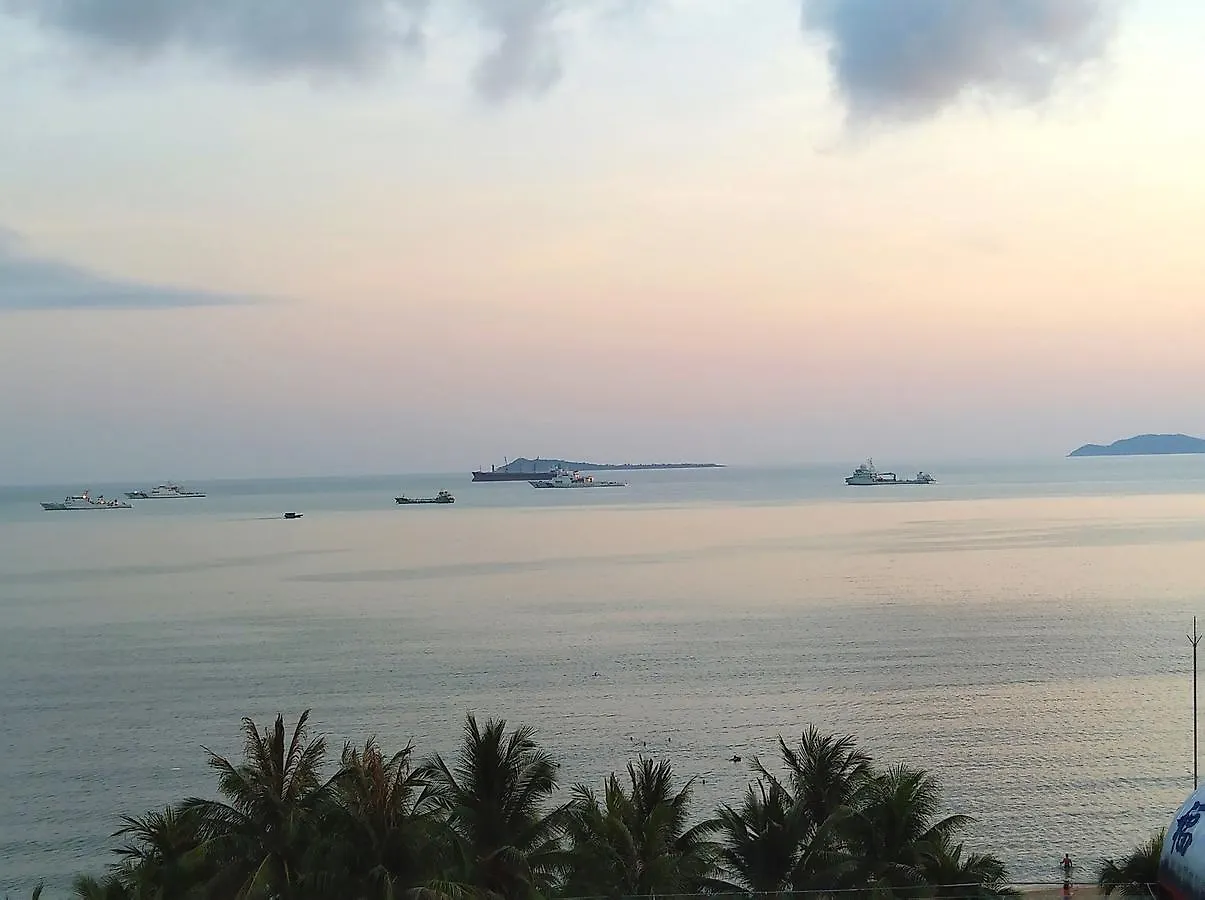Sanya Skyline Inn 2*,  China